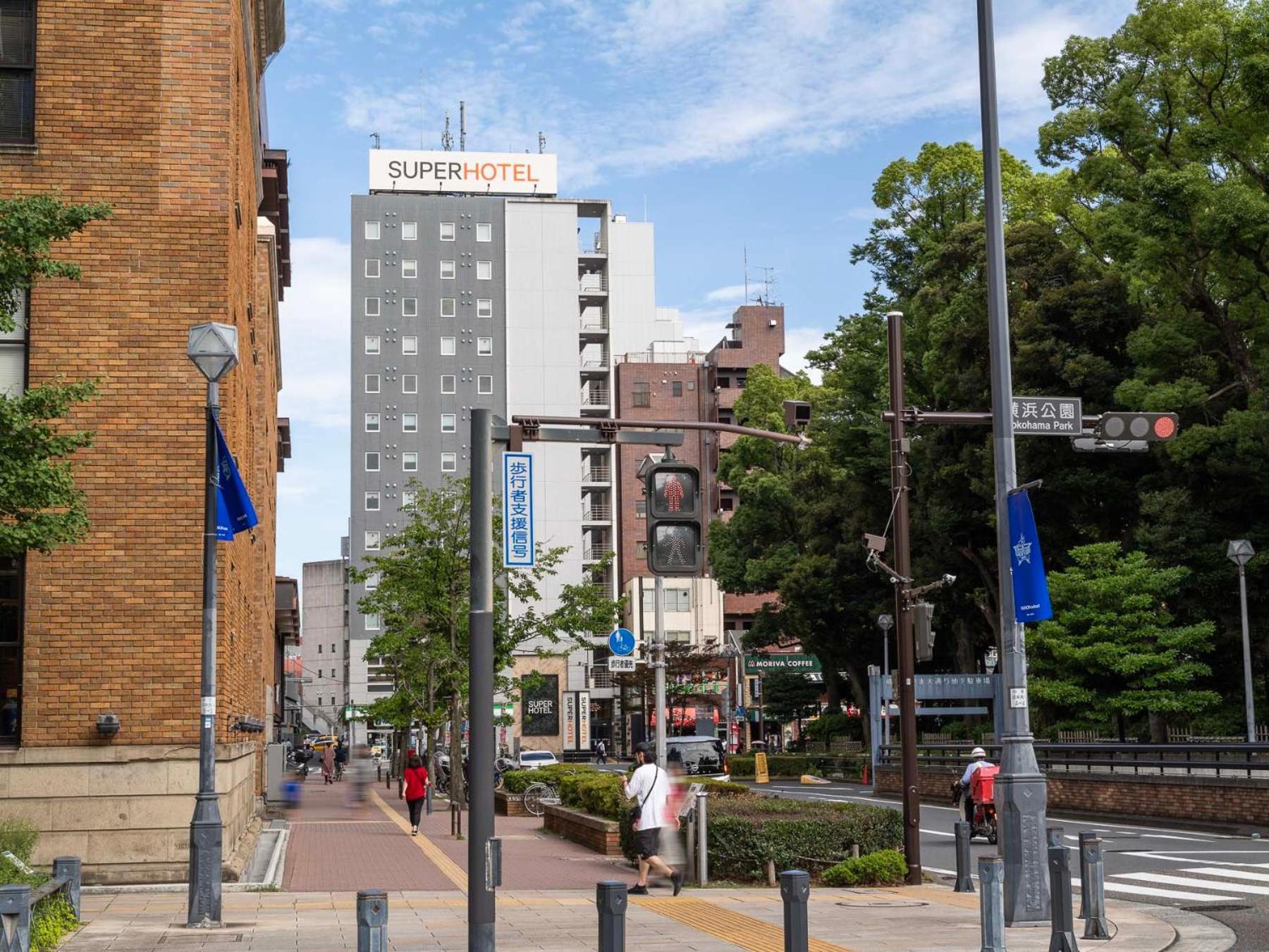 Super Hotel Yokohama Kannai Buitenkant foto